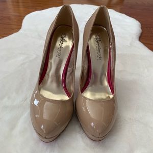 Shoe dazzle Chanelle Tan Platform High Heel NWOB